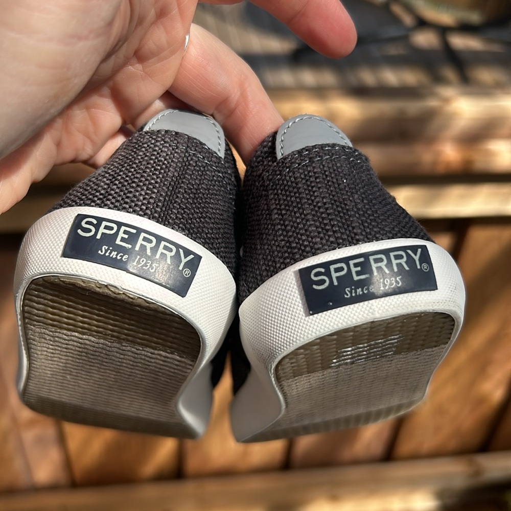 Sperry Bodie Top-siders, size 1 - Picture 7 of 7